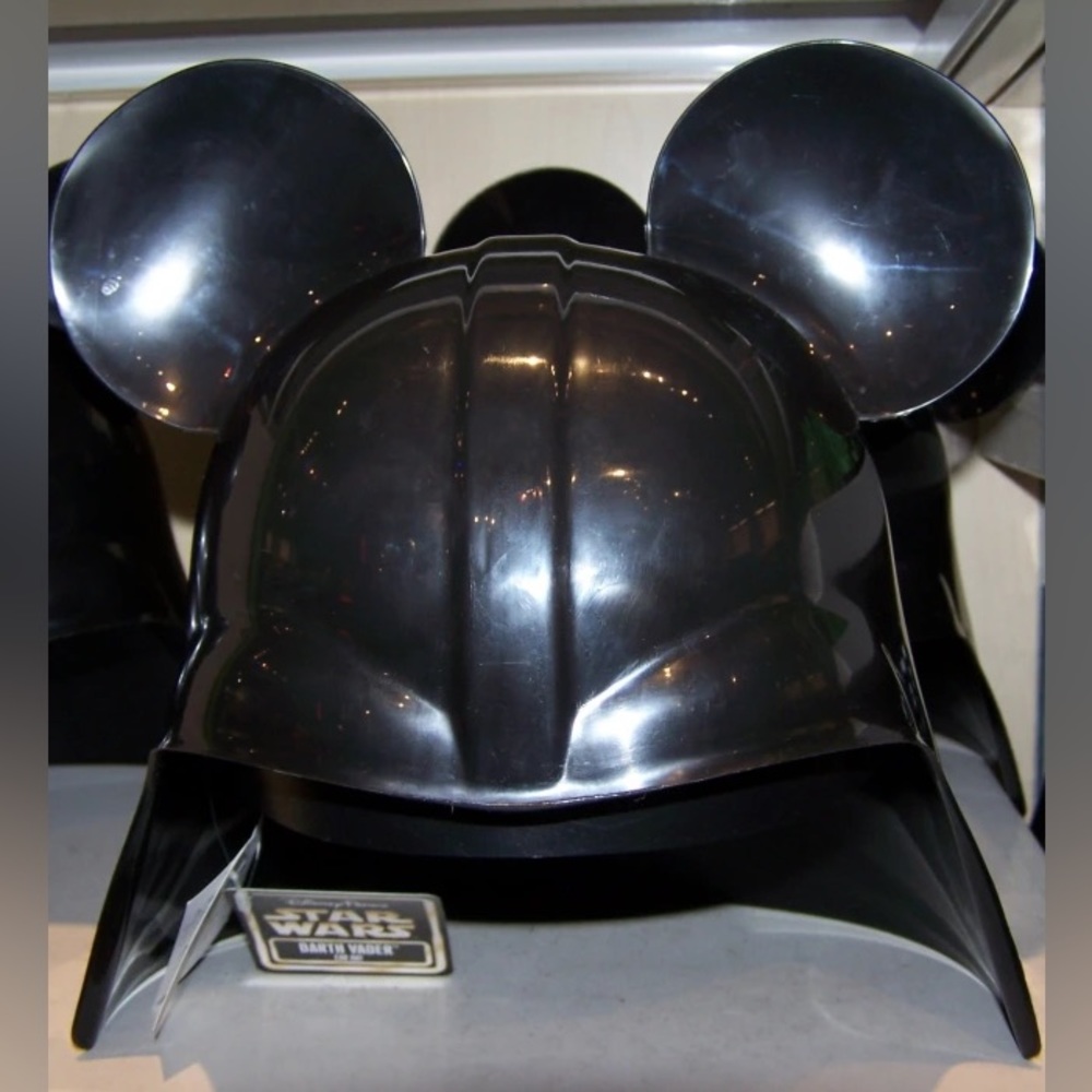 RARE 🖤 Disney Parks Star Wars Darth Vader Mickey Mouse Ears  Helmet